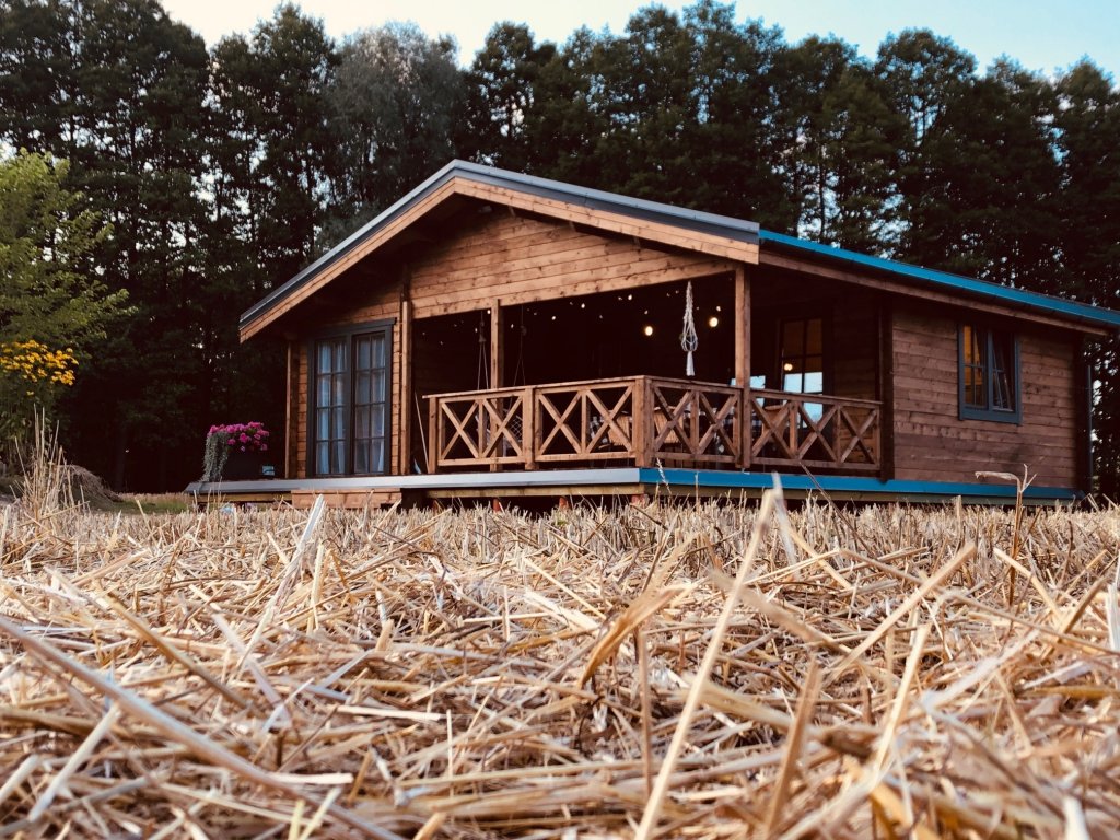 budget log cabin